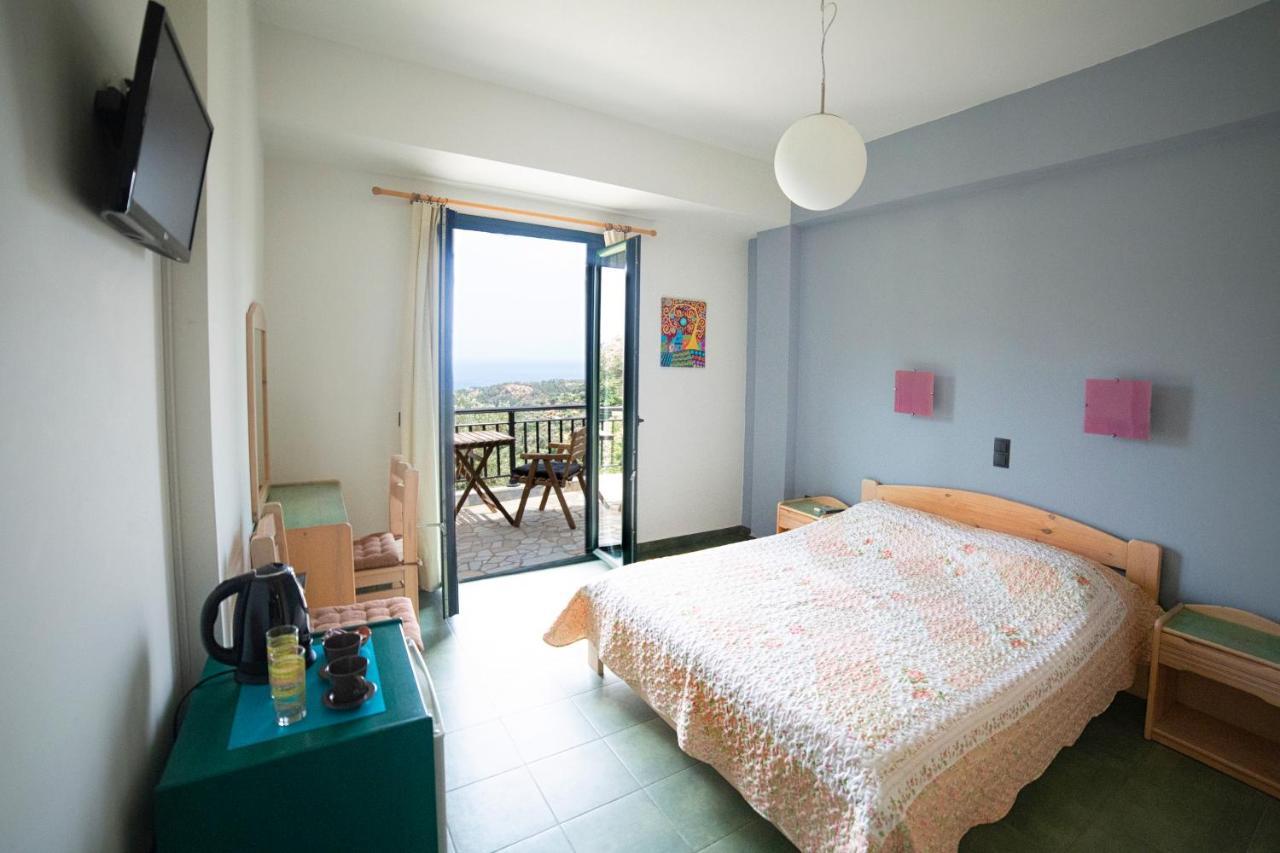 Eri Rooms To Let Ráhesz Kültér fotó